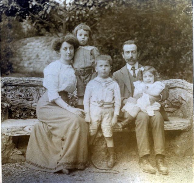 Viviers, 1912: Genevive, Henri, Jacques, Louis, Yvonne