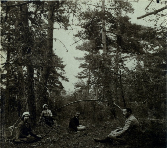 ?, 1912: Jeanne, Toinon, X, Andr