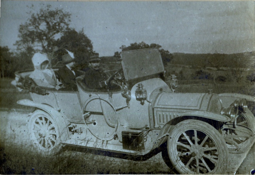 ?, 1912: Genevive, X, Louis