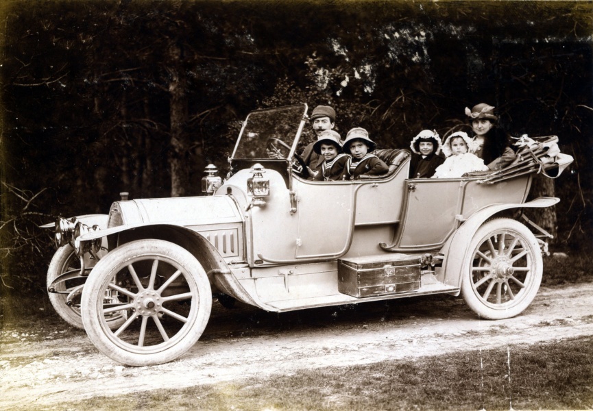 ?, 1914: Louis, Henri, Jacques, Yvonne, Pierre, Genevive