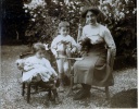 Digne, 1912: Yvonne, Henri, Jeanne