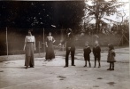 ?, 1913: Toinon, Genevive, M. Maginot, Henri, Jacques, Yvonne