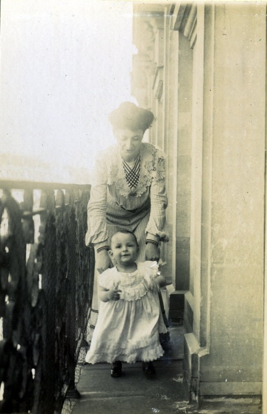 Paris, 1904: Genevive, Franois