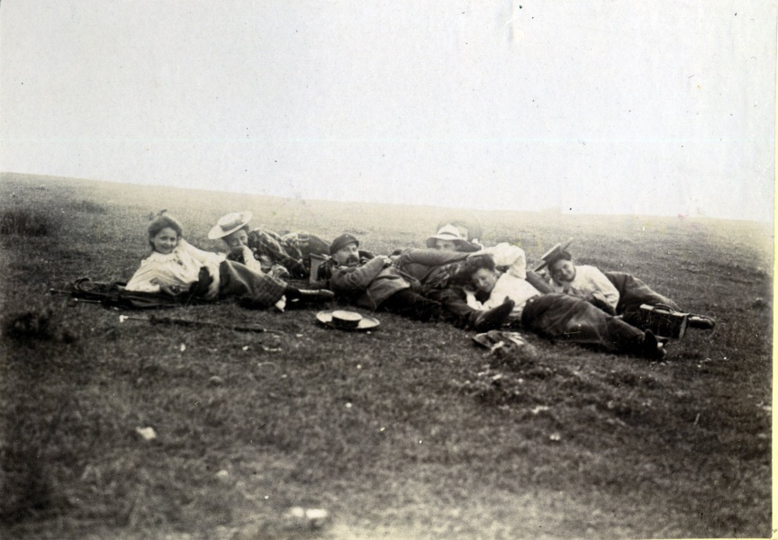 Au sommet de Cousson, 1904