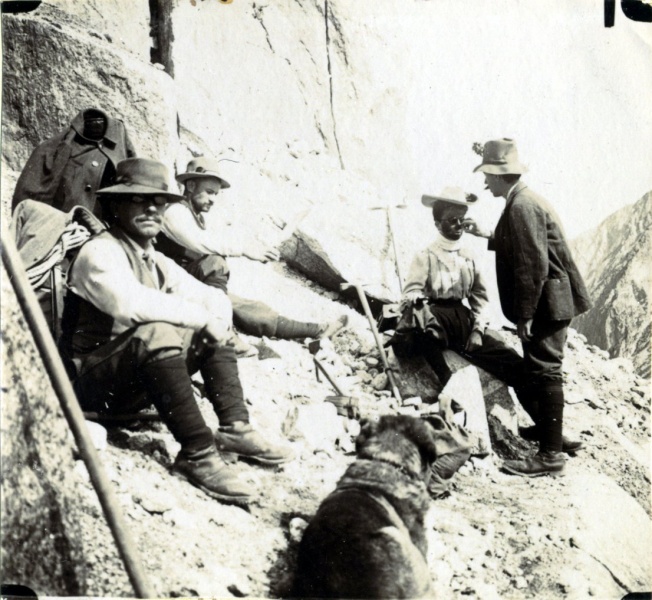 Glacier de Largentire, 1905: Genevive, Louis et autres