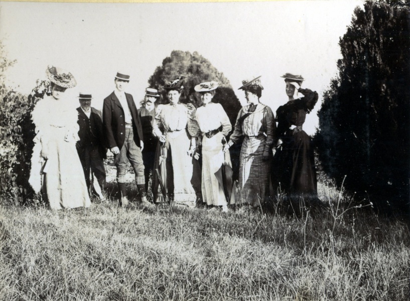 ?, 1905: lisabeth, Genevive et autres