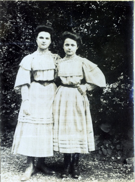 Digne, 1905: Marie-Louise, Marie-Marguerite