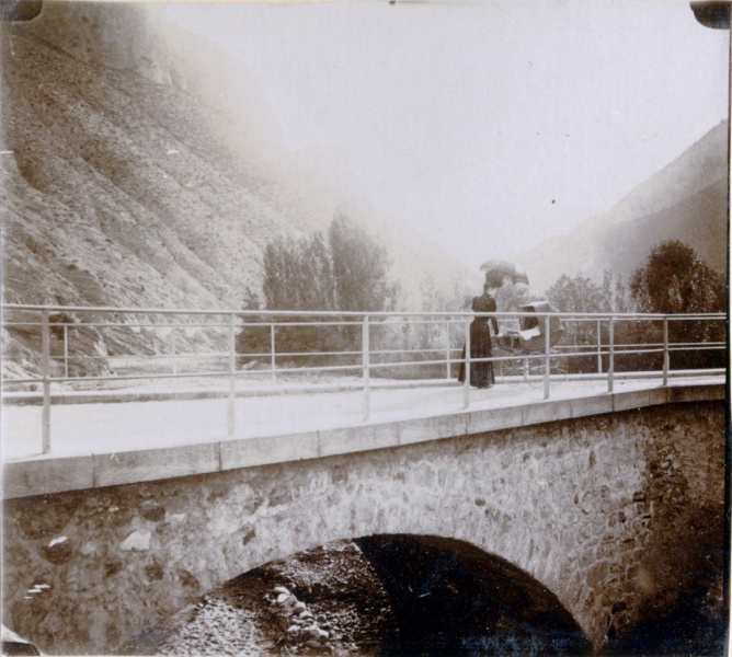 Digne, 1906: Genevive, Jacques