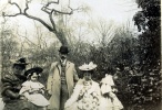 Paris, parc Monceau, 1905: Marie-Thrse, Paule, Louis, Genevive, Franois, Jeanne
