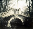 Paris, parc Monceau, 1905: Jeanne, Genevive, lisabeth, Franois, Paule, Marie-Thrse