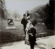 Parc Monceau, 1905: Pierre Uchard, Genevive, Georges Uchard, Marguerite Uchard