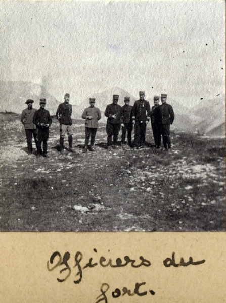 L'Olive, 1914: officiers du fort