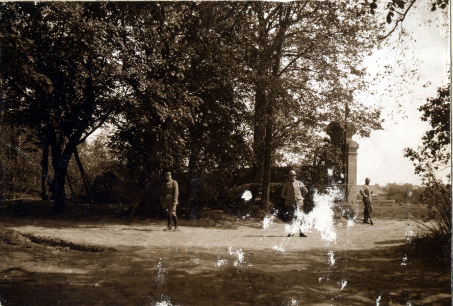Sillery, mai 1916: entre du parc