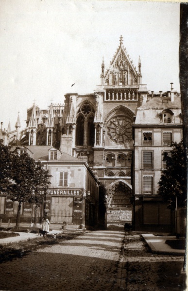Reims, mai 1916: portail nord de la cathdrale