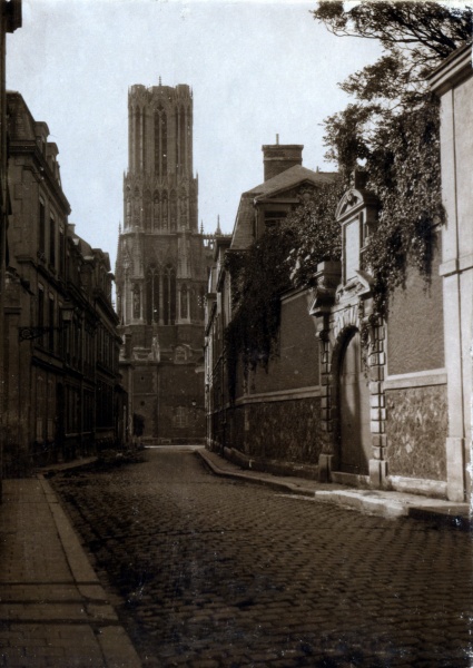 Reims, mai 1916: tour sud de la cathdrale
