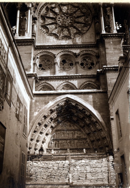 Reims, mai 1916: portail nord de la cathdrale