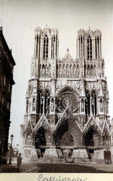 Reims, mai 1916: faade de la cathdrale