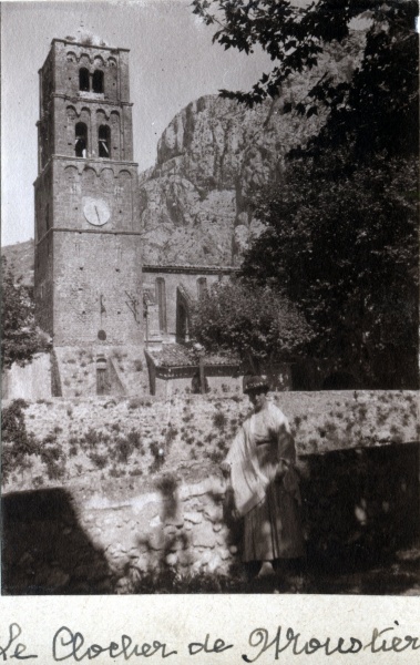 Moustiers, l'glise, septembre 1917: Genevive