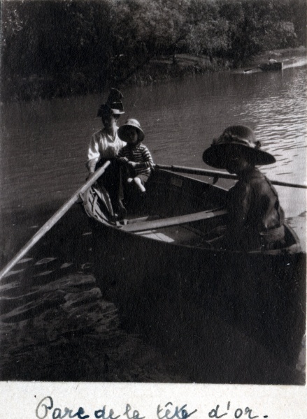 Lyon, Parc de la Tte d'or, 1918: Genevive, Pierre, Yvonne