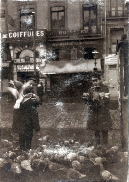 Lyon, place des Terreaux, hiver 1918: Henri, Jacques