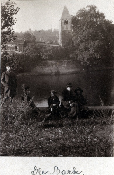 le Barbe, 1919: Jacques, Henri, Pierre, Genevive, Yvonne