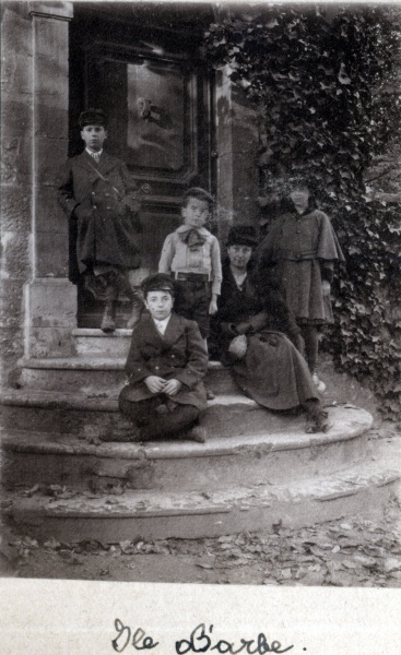 le Barbe, 1919: Jacques, Henri, Pierre, Genevive, Yvonne