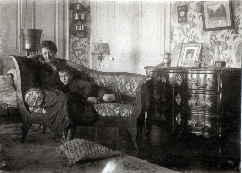 Lyon, mars 1920: Genevive, Pierre