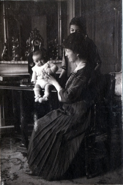 Lyon, 1921: Michel, Genevive, Yvonne