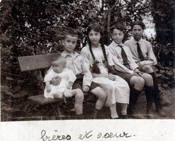 Digne, aot 1921: Michel, Pierre, Yvonne, Henri, Jacques