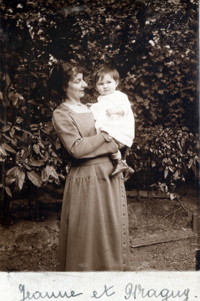 ?, 1922: Jeanne, Marguerite Prouvost