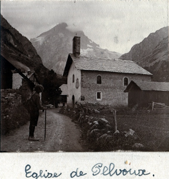 Massif du Pelvoux, aot 1922: glise de Pelvoux; Jacques