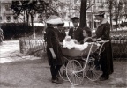 Lyon, fvrier 1921: Yvonne, Henri, Michel, Janvier, Pierre, Genevive