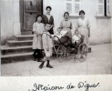 Digne, devant la maison, 1921: Pierre, Michel, Paul Mugel; Yvonne, Genevive, Paule, Toinon