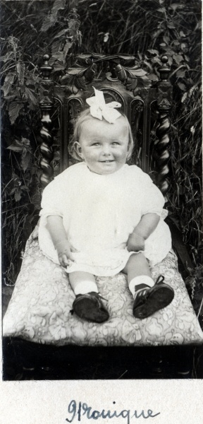 Carolles, 29 juin 1924: Monique Mugel
