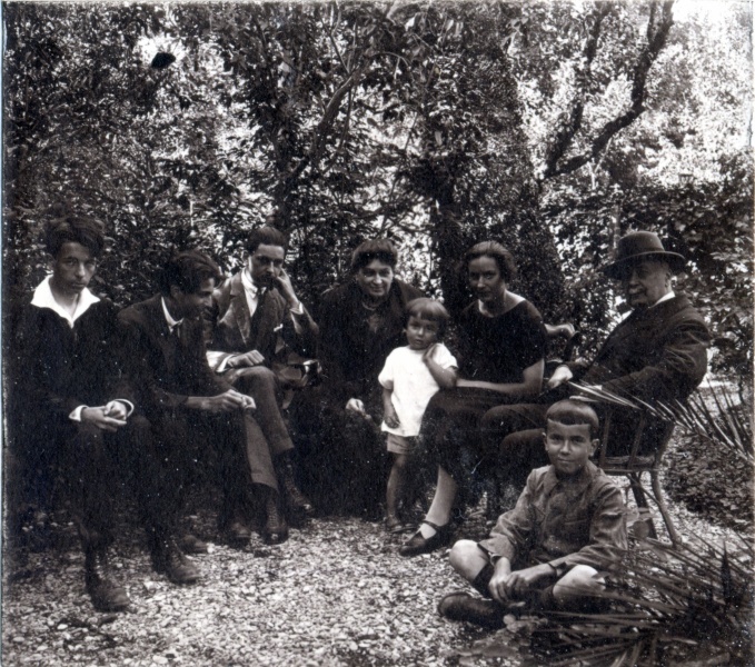 Digne, aot 1924: Henri, Jacques, Franois, lisabeth, Michel, Paule, Joseph, Pierre