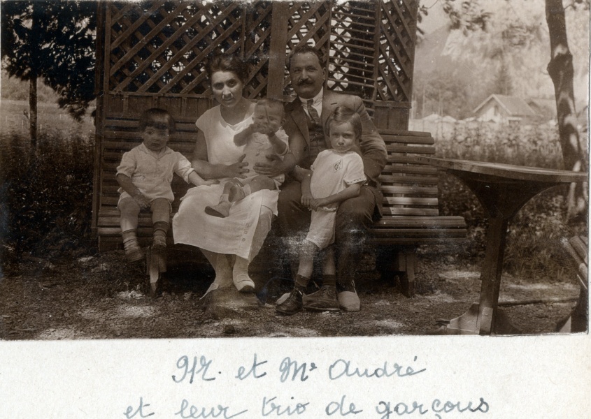 La Tronche, 1925: Jean, Henri Jr et Joseph Jr; Germaine, Andr