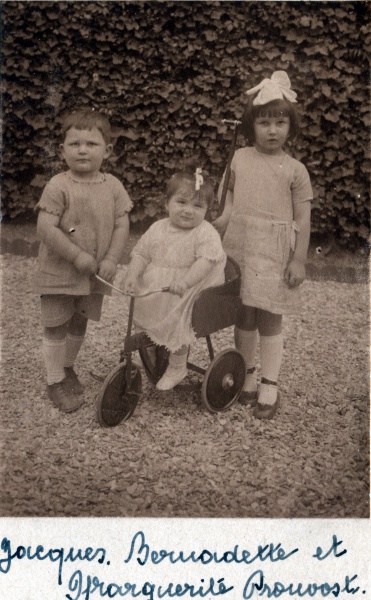 Roubaix, 1925: Jacques, Bernadette et Marguerite Prouvost