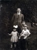 ?, 1923: Marguerite et Jacques Prouvost; Jean Prouvost, Jeanne