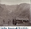 Cabane de la Sche basse, 1924: Jacques, Paule, M. le Maire, Henri