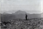 La Grande Sure, 1er juin 1925: Henri; au fond, Chamechaude et Belledonne