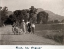 Digne, juillet 1925: Jacques, Marguerite et Bernadette Prouvost, Jeanne, Michel, genevive, Pierre