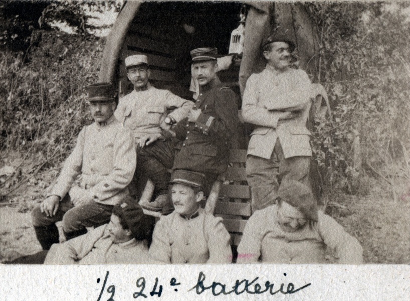 Artois, 1915: 24e demi-batterie (Louis au fond  gauche)