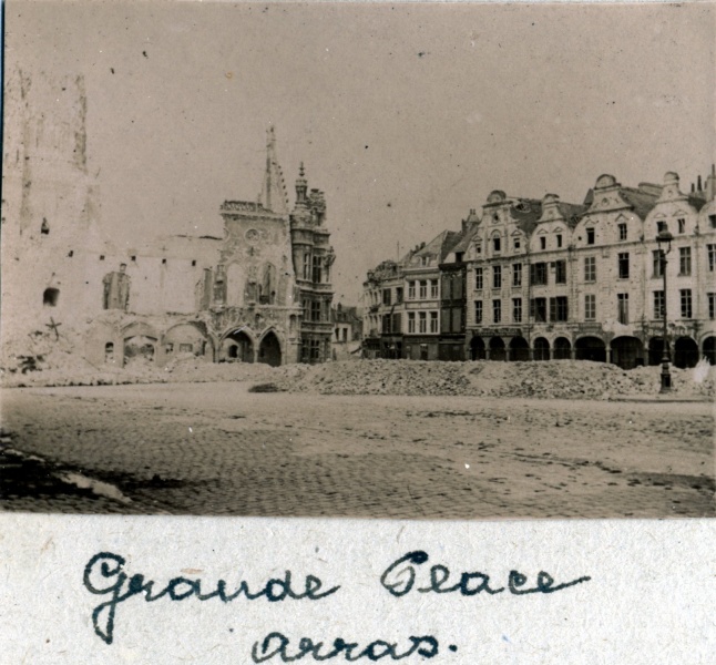 Arras, juin 1915: grande place