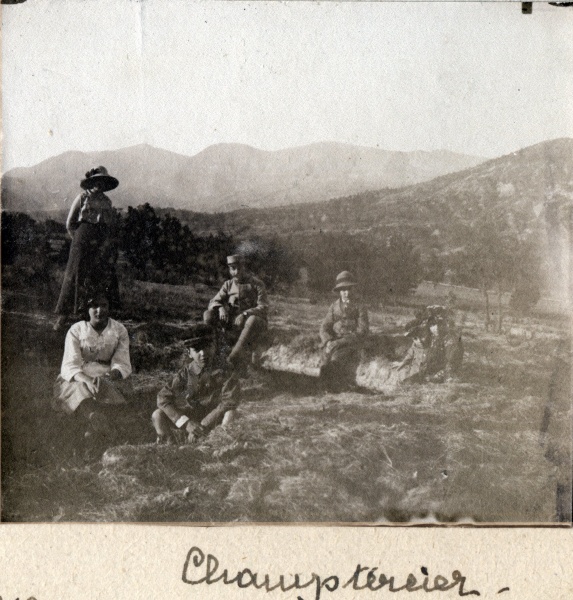 Champtercier, aot 1915: Paule, Jacques; Jeanne, Louis, Franois, Henri, Yvonne