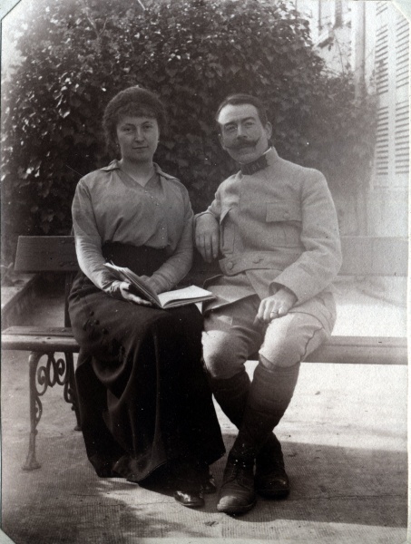 Digne, 1915: Genevive, Louis