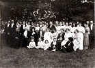 4 juillet 1914: Mariage de Melle Laure Bchevet (Yvonne assise au premier plan, Genevive debout  droite)