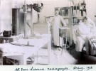 Dreux, 1914: Jean Lecarme dans son laboratoire de radiographie