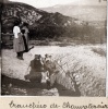 Champtercier, aot 1915: dans la tranche, Jeanne, Henri, Jacques; debout, Paule, Genevive; devant, Yvonne