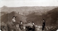 Digne, janvier 1916: Genevive, Jeanne, Toinon, Paule