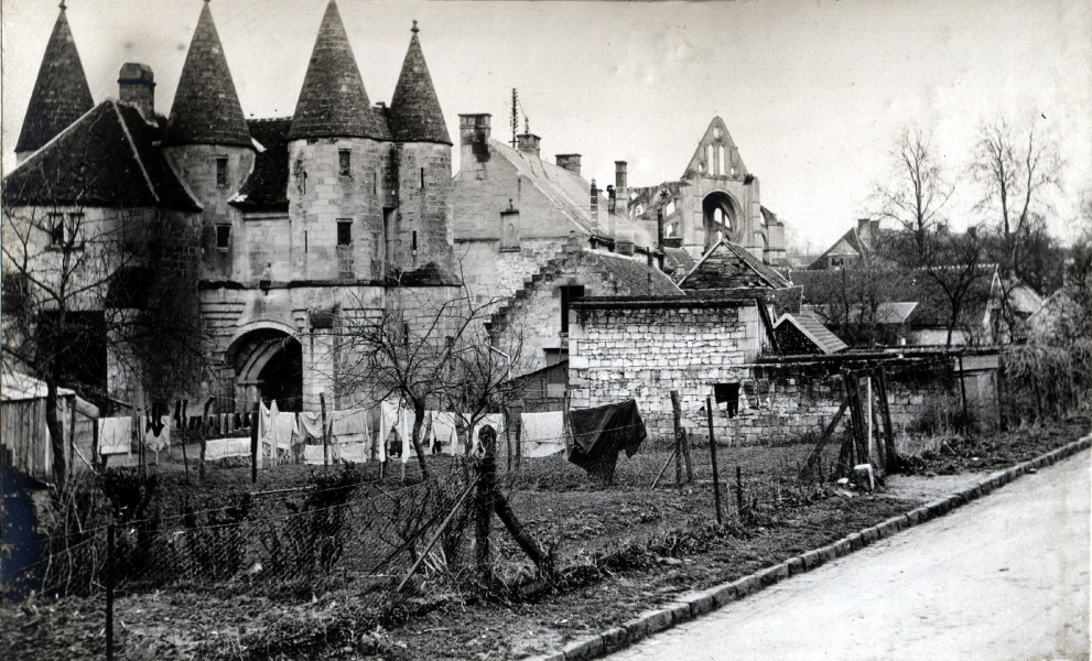 Longpont. 1916: l'abbaye